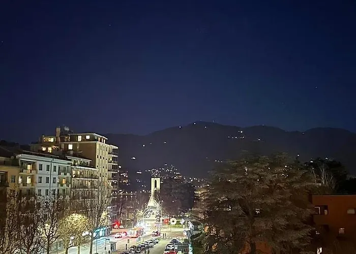Luxury With View Apartament Como